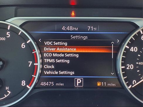 Used 2024 Nissan Sentra SV w/ SV Premium Package image 32