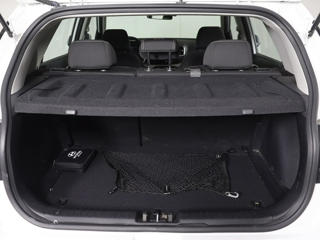 Certified 2024 Hyundai Venue SEL FWD image 15