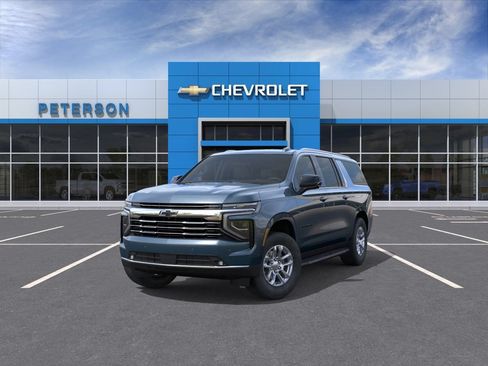 New 2026 Chevrolet Suburban LT w/ Comfort Package AWD/4WD image 9