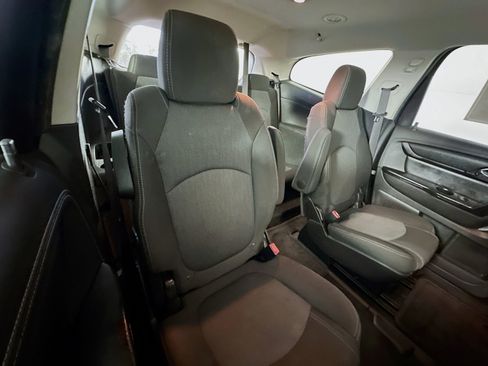 Used 2017 Chevrolet Traverse LT w/ Style and Technology Package FWD image 26