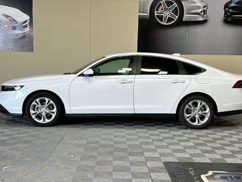 Used 2023 Honda Accord LX image 7
