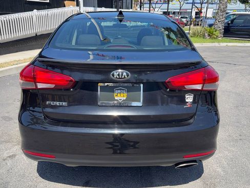 Used 2018 Kia Forte S FWD image 7