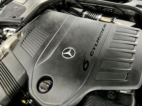 Certified 2022 Mercedes-Benz S 500 4MATIC image 32