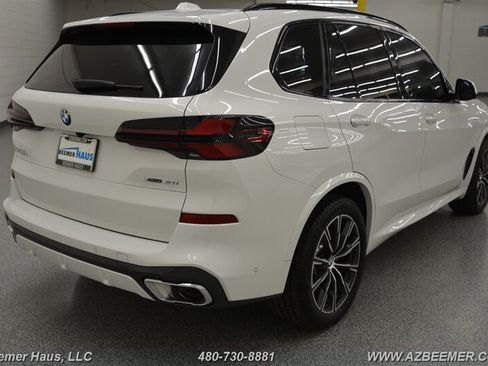 Used 2025 BMW X5 xDrive40i w/ M Sport Package AWD/4WD image 10