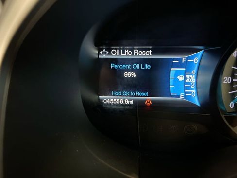 Used 2018 Ford Edge SEL w/ Equipment Group 201A FWD image 13