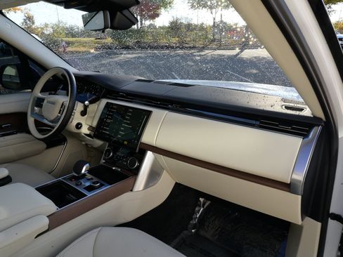 Used 2023 Land Rover Range Rover Autobiography image 55