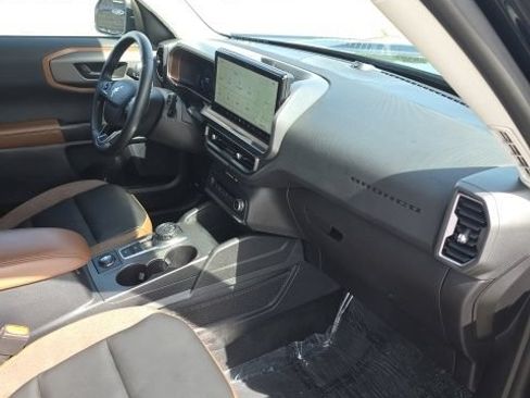 Used 2025 Ford Bronco Sport Outer Banks w/ Outer Banks Tech Package+ AWD/4WD image 35
