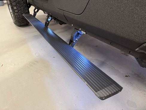 Used 2023 Jeep Gladiator Sport image 26