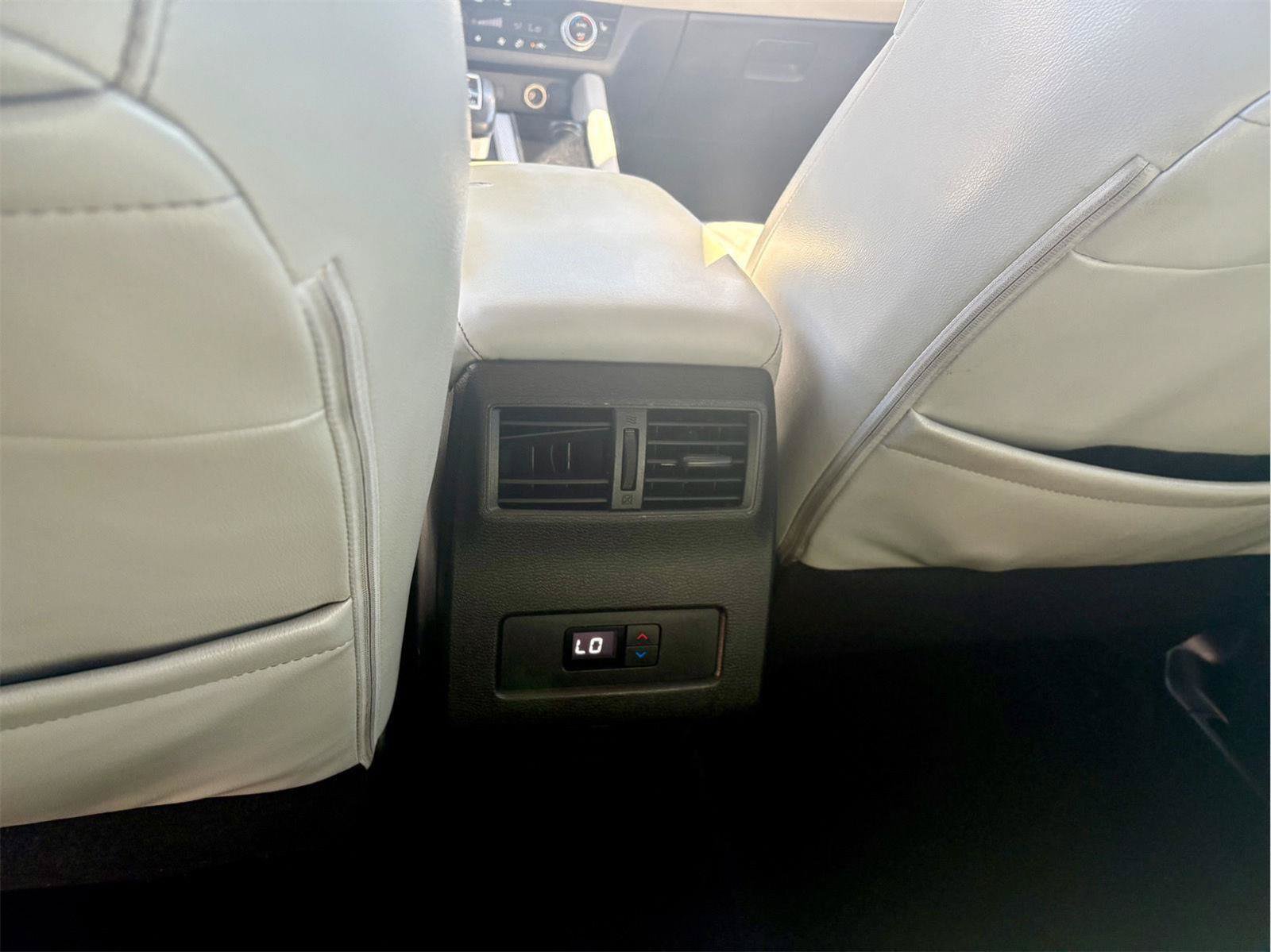 Used 2022 Mitsubishi Outlander SEL FWD image 15