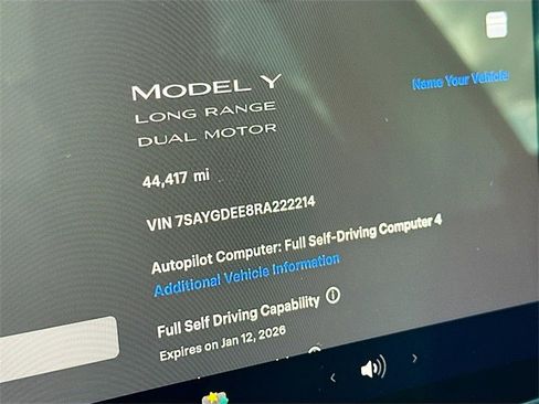 Used 2024 Tesla Model Y Long Range image 11
