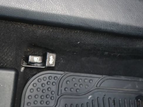 Used 2016 Toyota Corolla S FWD image 30