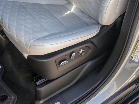 Used 2025 Cadillac Escalade Sport Platinum w/ LPO, Floor Liner Package AWD/4WD image 8