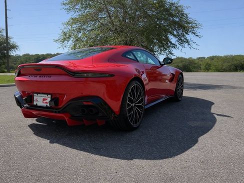 Used 2022 Aston Martin V8 Vantage Coupe RWD image 9