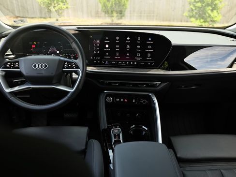 Used 2025 Audi Q5 Premium Plus w/ Premium Plus AWD/4WD image 26