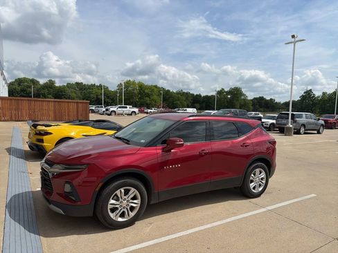 Used 2020 Chevrolet Blazer LT FWD image 4