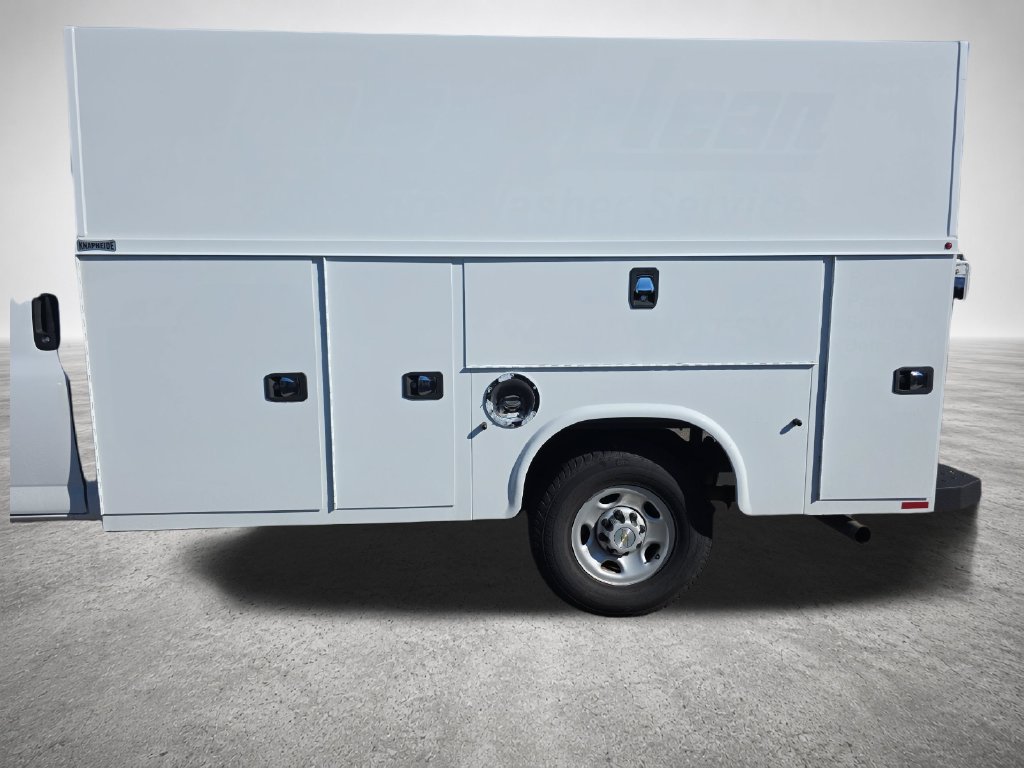 Used 2022 Chevrolet Express 3500 w/ Power Convenience Package RWD image 17