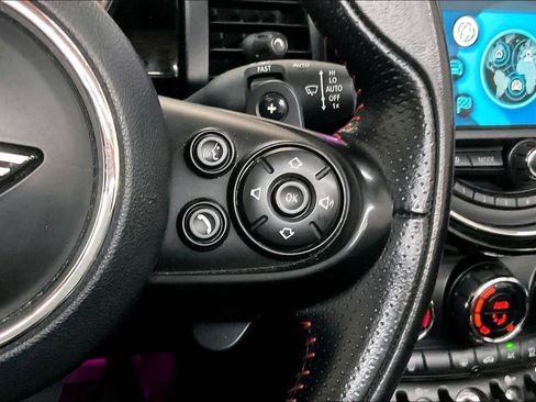 Used 2019 MINI Cooper S w/ Premium Package image 21