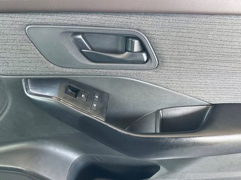 Used 2023 Nissan Rogue S FWD image 24