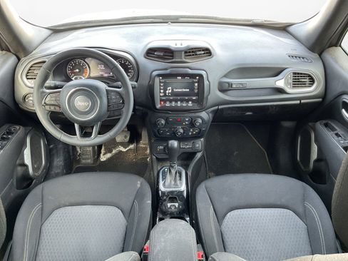 Used 2021 Jeep Renegade Latitude image 10