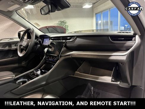 Used 2023 Jeep Grand Cherokee Limited image 12