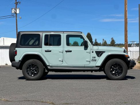 Used 2023 Jeep Wrangler Freedom Edition image 8