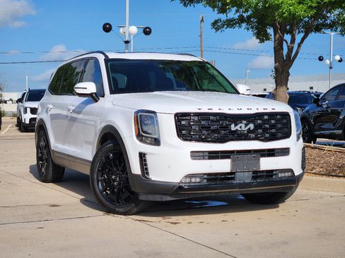 Used 2022 Kia Telluride SX w/ SX Prestige Package image 35
