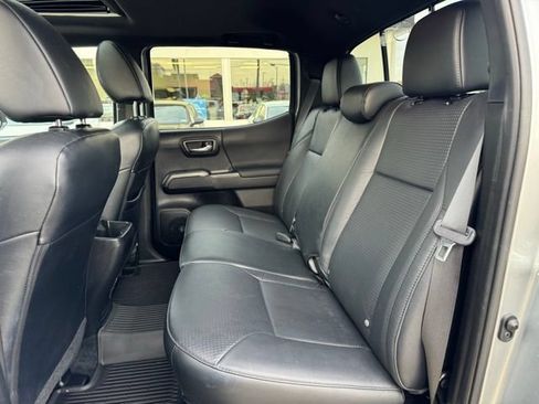 Used 2023 Toyota Tacoma TRD Sport w/ TRD Premium Sport Package AWD/4WD image 11