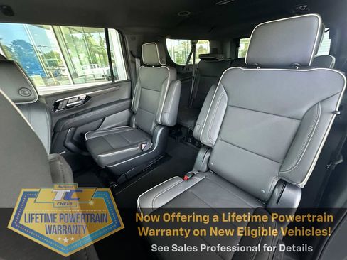 New 2025 Chevrolet Suburban Premier image 25