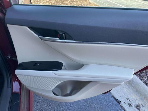 Used 2019 Toyota Camry LE image 42