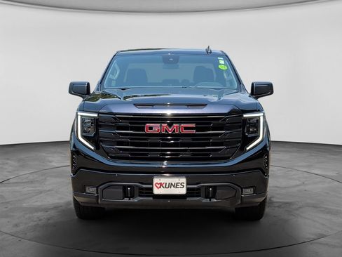 Used 2024 GMC Sierra 1500 Elevation AWD/4WD image 2
