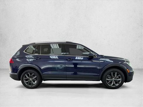 Used 2024 Volkswagen Tiguan SE FWD image 4