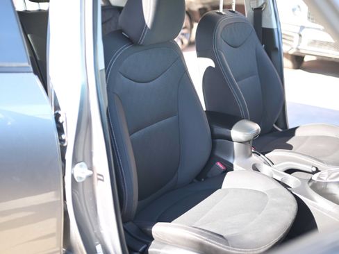 Used 2018 Kia Soul w/ Convenience Package FWD image 9