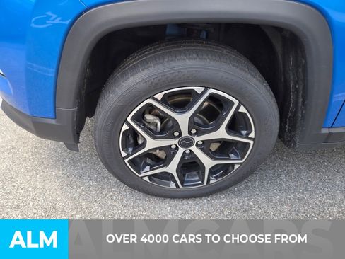 Used 2025 Jeep Compass Limited AWD/4WD image 3