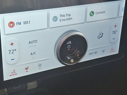 Used 2024 Ford Mustang Mach-E Select w/ Comfort Package Lite image 15