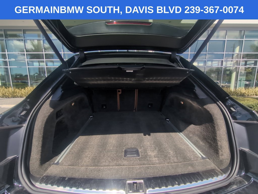 Used 2017 Bentley Bentayga AWD/4WD image 50