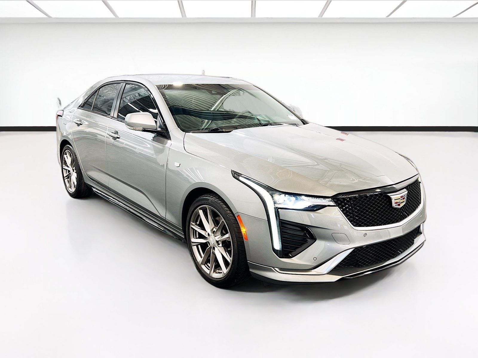 Used 2023 Cadillac CT4 Sport RWD image 3