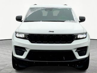 Used 2023 Jeep Grand Cherokee Altitude video 2