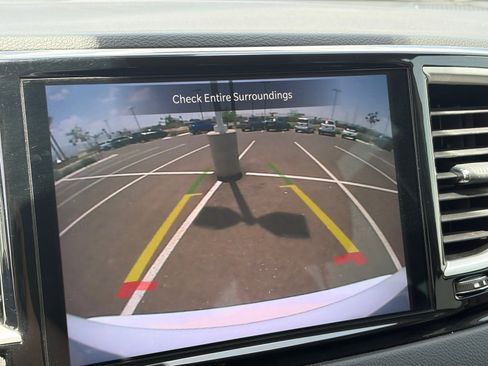 Used 2022 Chrysler Pacifica Touring-L FWD image 28