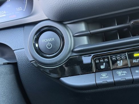 Used 2026 Toyota Crown Platinum image 29