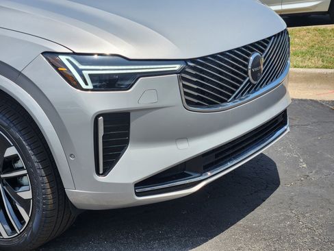 New 2025 Volvo XC90 T8 Plus w/ Protection Package Premier image 13