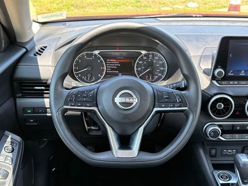 Used 2024 Nissan Sentra SV FWD image 13