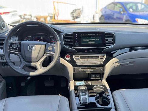 Used 2022 Honda Pilot Touring image 12