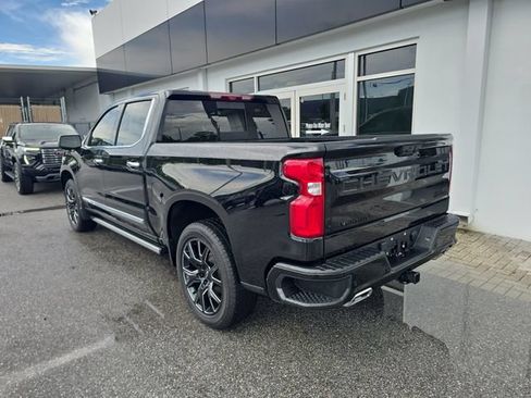 Certified 2023 Chevrolet Silverado 1500 High Country w/ High Country Premium Package AWD/4WD image 5