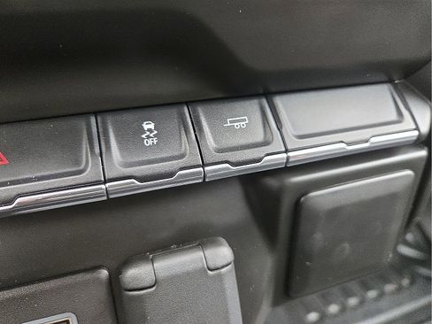 Used 2021 Chevrolet Silverado 1500 W/T RWD image 18