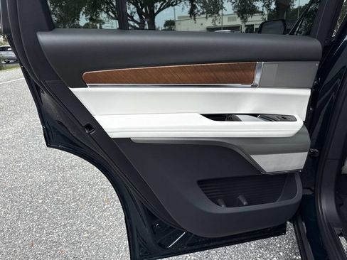 New 2027 Cadillac Vistiq Luxury w/ LPO, Floor Liner Package AWD/4WD image 13