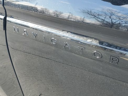 New 2026 Lincoln Navigator Reserve w/ Jet Appearance Package image 7