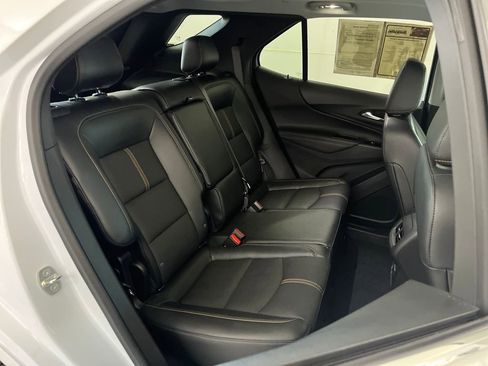 Used 2023 Chevrolet Equinox Premier AWD/4WD image 21