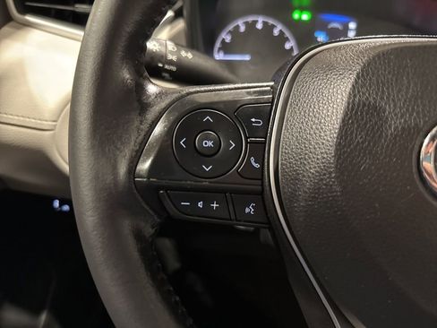 Used 2023 Toyota Corolla Cross LE image 19