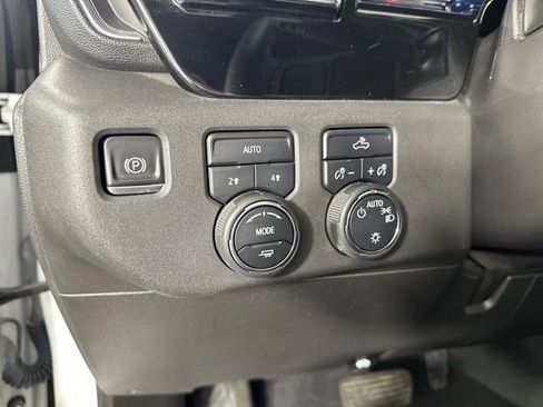 Used 2023 Chevrolet Silverado 1500 LT image 19