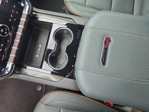 Used 2025 GMC Yukon XL AT4 w/ AT4 Premium Package AWD/4WD image 26